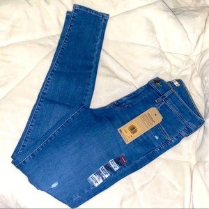 Levi’s Supersculpt 720